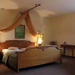 Kastiel Agatka Hotel