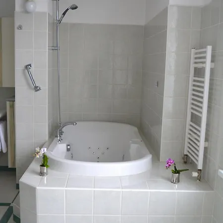 Kastiel Agatka Hotel